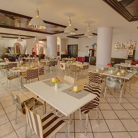 Plaza Hotel 4*