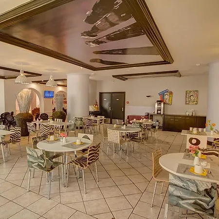 Plaza Hotel 4*