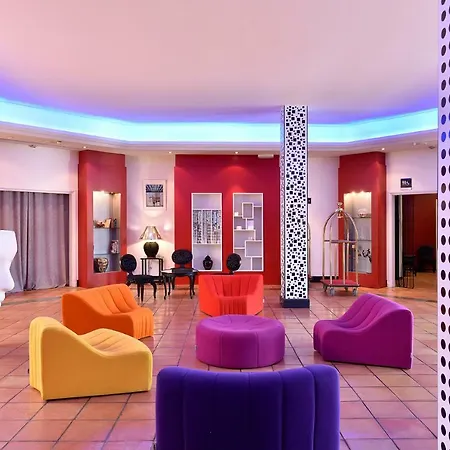 Plaza Hotel Arles